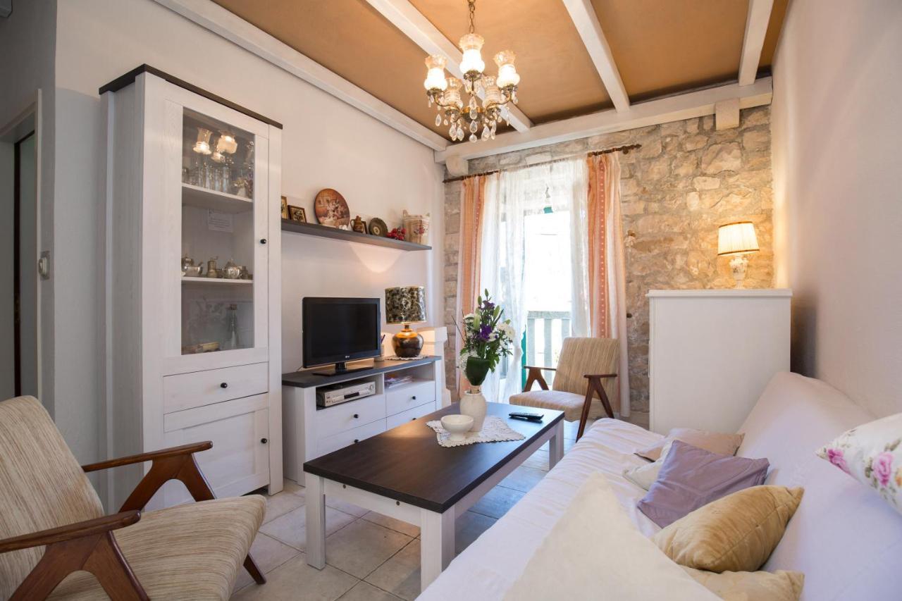 Вилла Visilo Stone House Пучишча Экстерьер фото