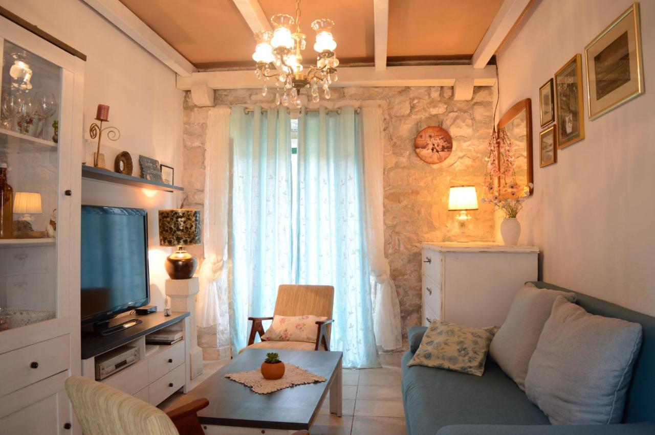 Вилла Visilo Stone House Пучишча Экстерьер фото