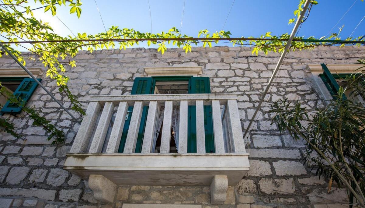 Вилла Visilo Stone House Пучишча Экстерьер фото