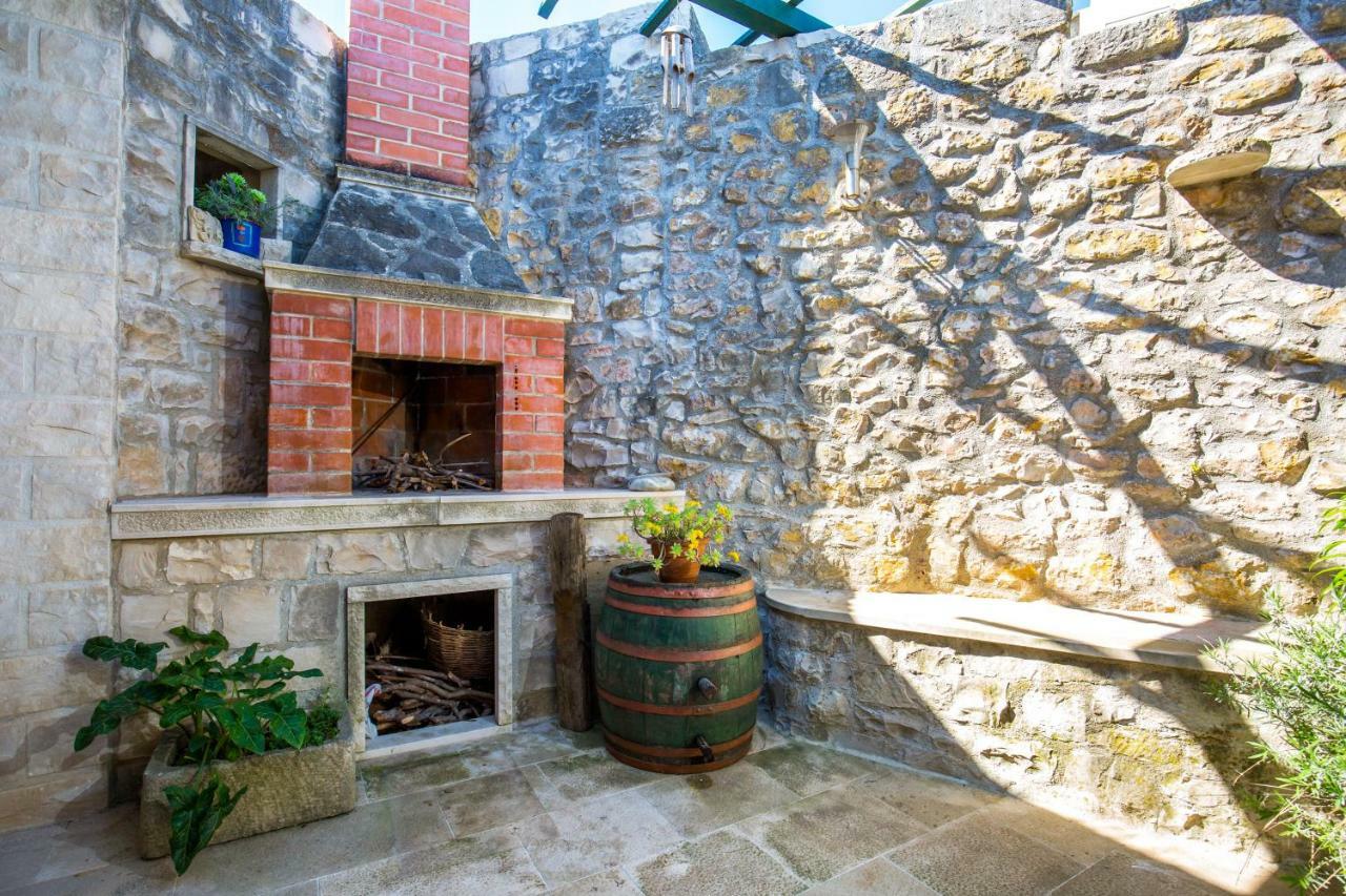 Вилла Visilo Stone House Пучишча Экстерьер фото